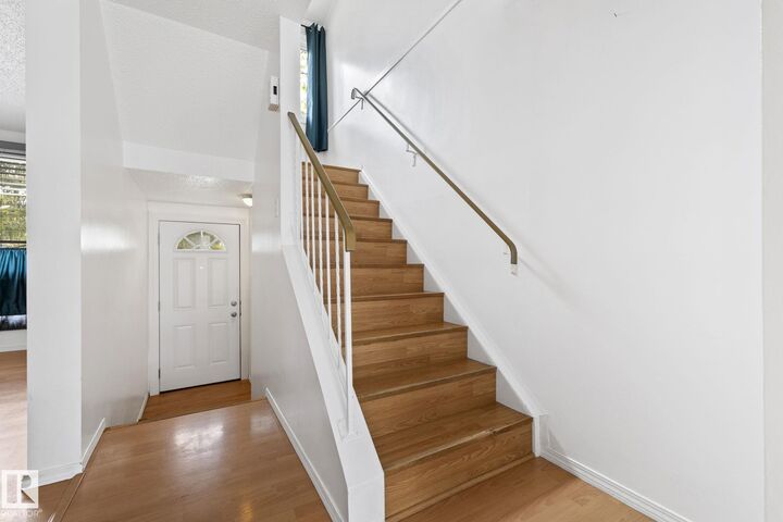 Property Photo:  3122 142 Avenue NW  AB T5Y 1H2 