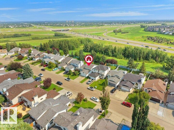 Property Photo: 330 Pearson Crescent NW AB T5T 5Y6