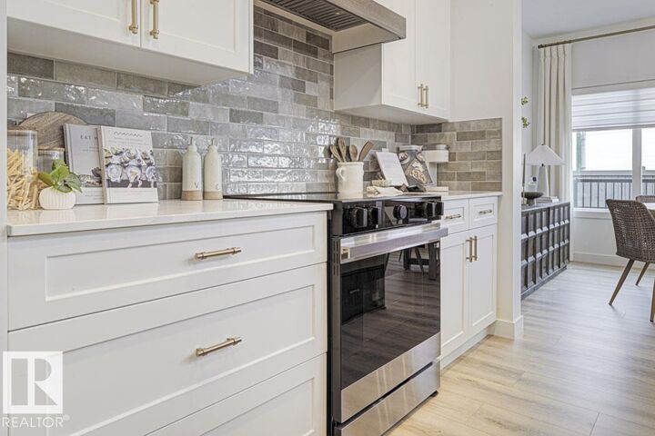 Property Photo: 4570 Chegwin Wynd SW AB T6W 5X3