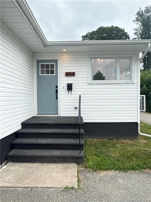 Property Photo:  454 Gremley Drive  NB E1V 2M1 