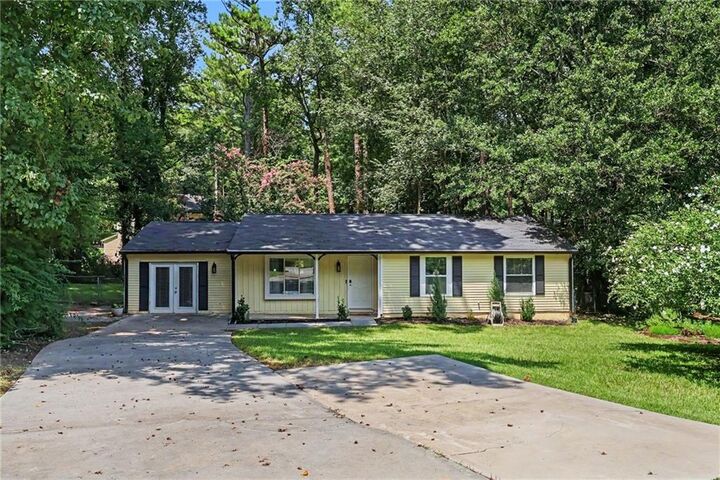 Property Photo: 3286 Tasman Court GA 30038
