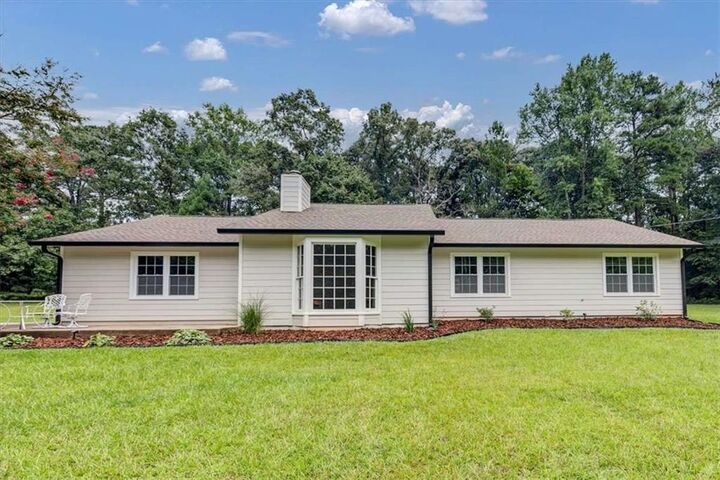 Property Photo:  120 Creekwood Lane  GA 30214 