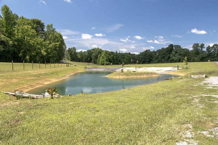 Property Photo: 882 Lower River Road TN 37322