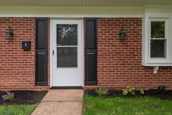 Property Photo:  4 Overbrook Rd  NJ 08873 