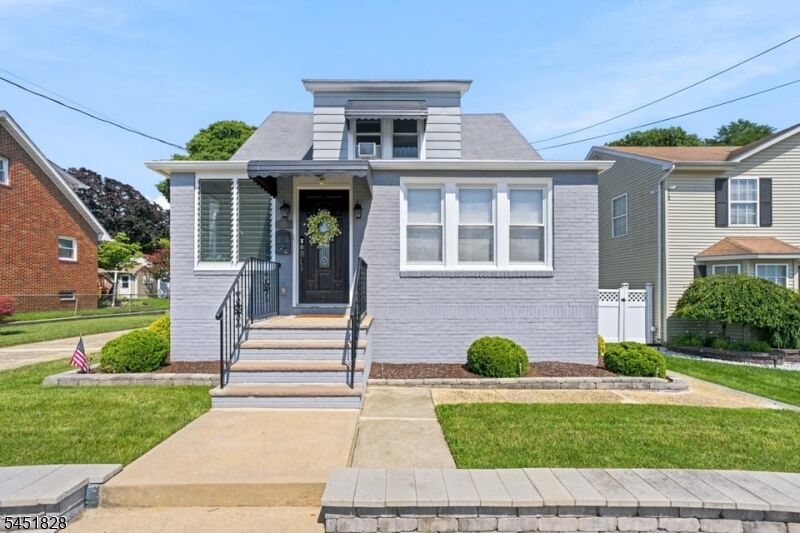 Property Photo:  10 Krumb St  NJ 08872 