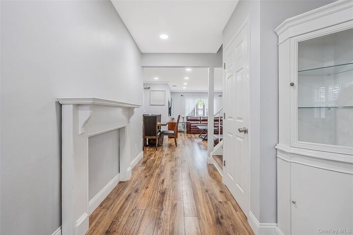 Property Photo:  5 Jeremy Circle  NY 11767 