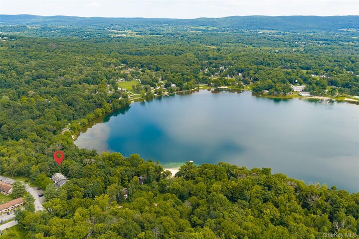 Property Photo:  1905 Chelsea Cove S  NY 12533 