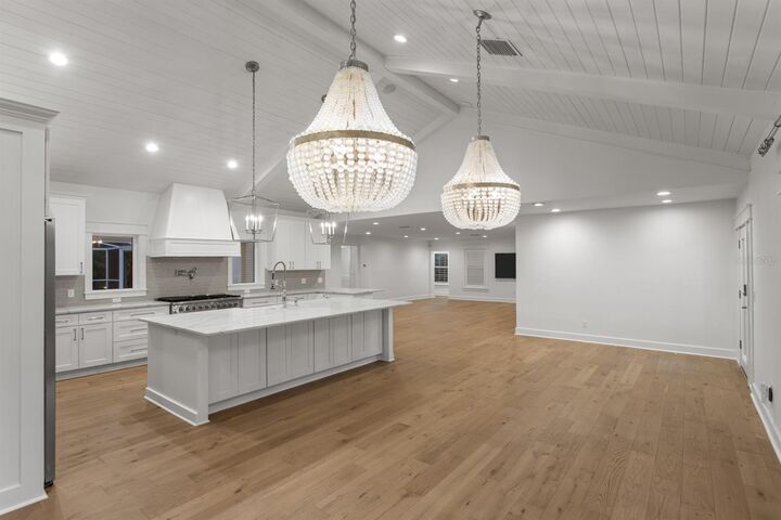 Property Photo:  4415 W Clear Avenue  FL 33629 