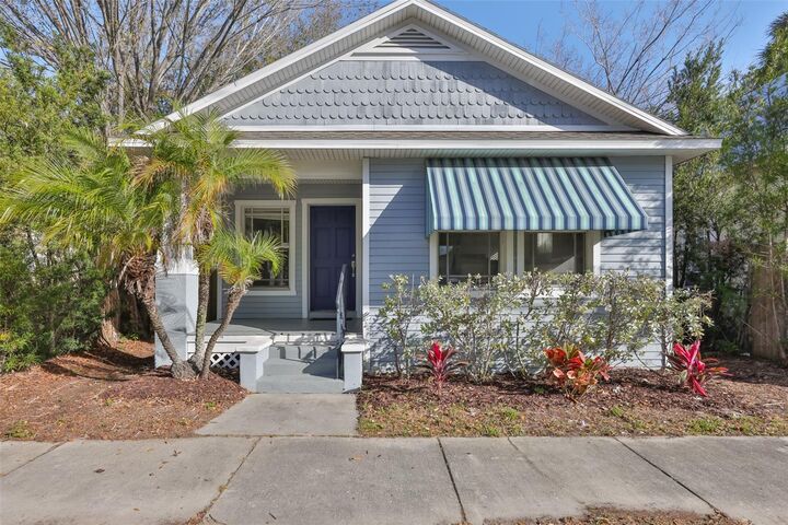 Property Photo: 2331 W Chestnut Street FL 33607