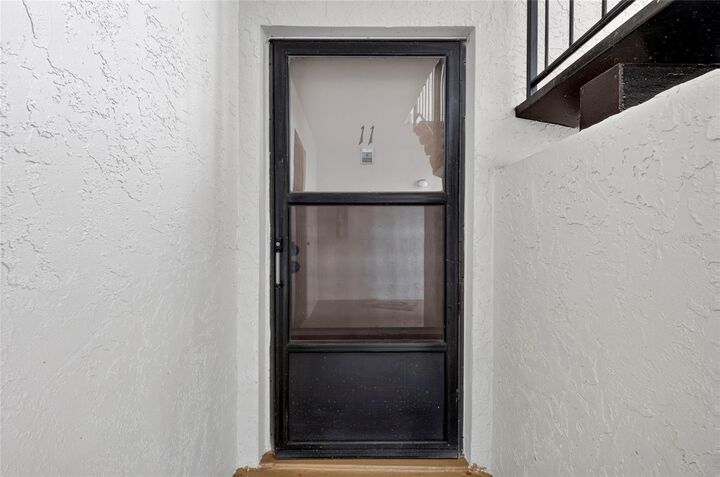 Property Photo: 3272 S Semoran Boulevard 11 FL 32822
