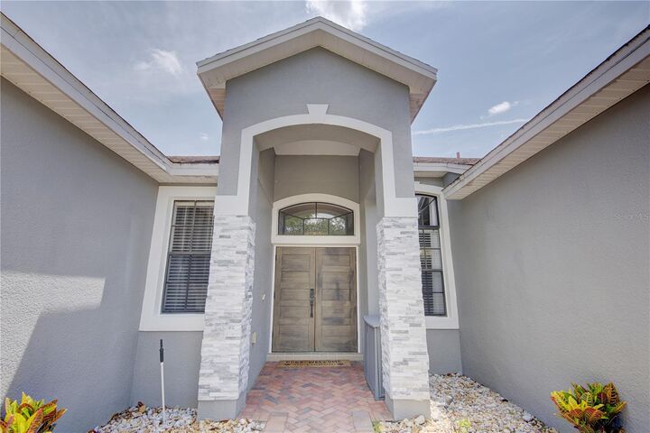 Property Photo: 2407 Foliage Oak Terrace FL 32766