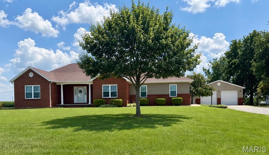 Property Photo:  10050 Grodeon Road  IL 62258 