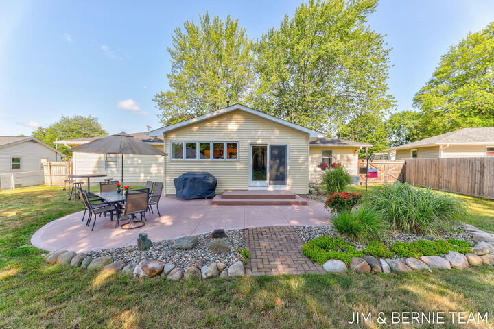 Property Photo: 7026 Southwood Drive MI 49428