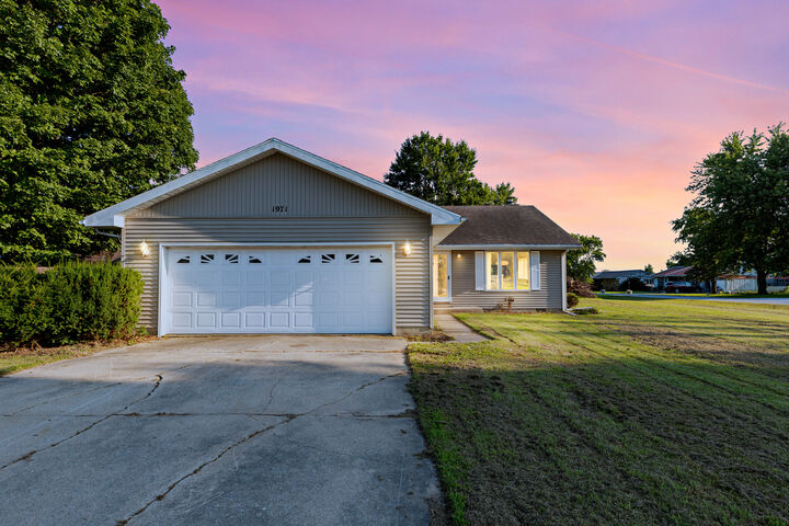 Property Photo: 1971 Fleming Street IL 60970