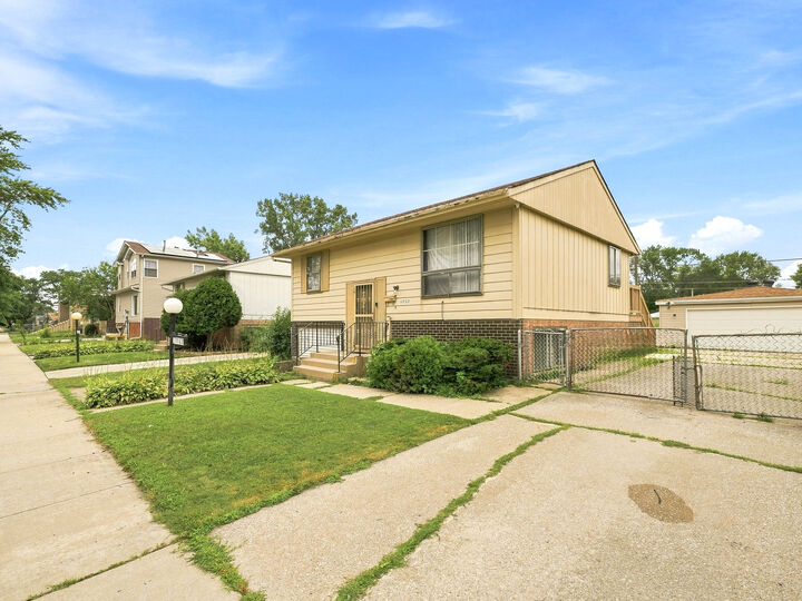 Property Photo:  11733 S Elizabeth Street  IL 60643 