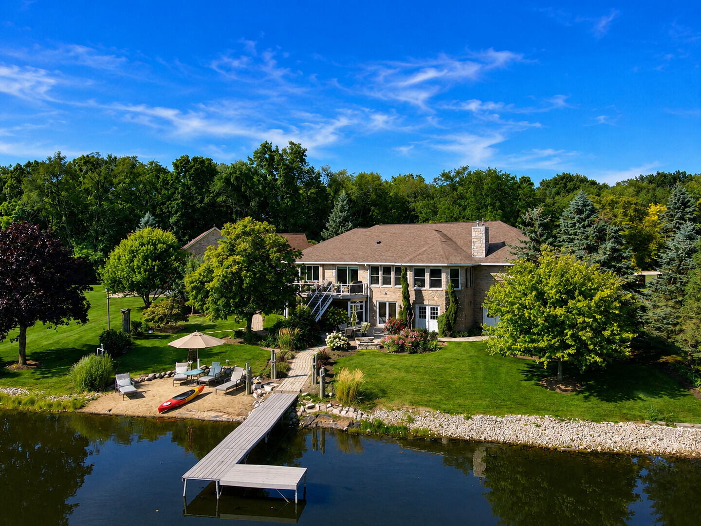 Property Photo: 115 Cardinal Court IL 60042