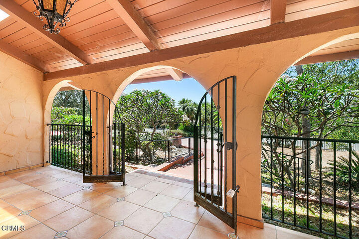 Property Photo: 567 Avocado Place CA 93010