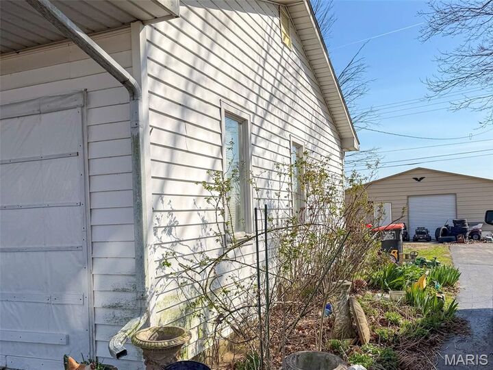 Property Photo:  1028 W Old Highway C  MO 63730 