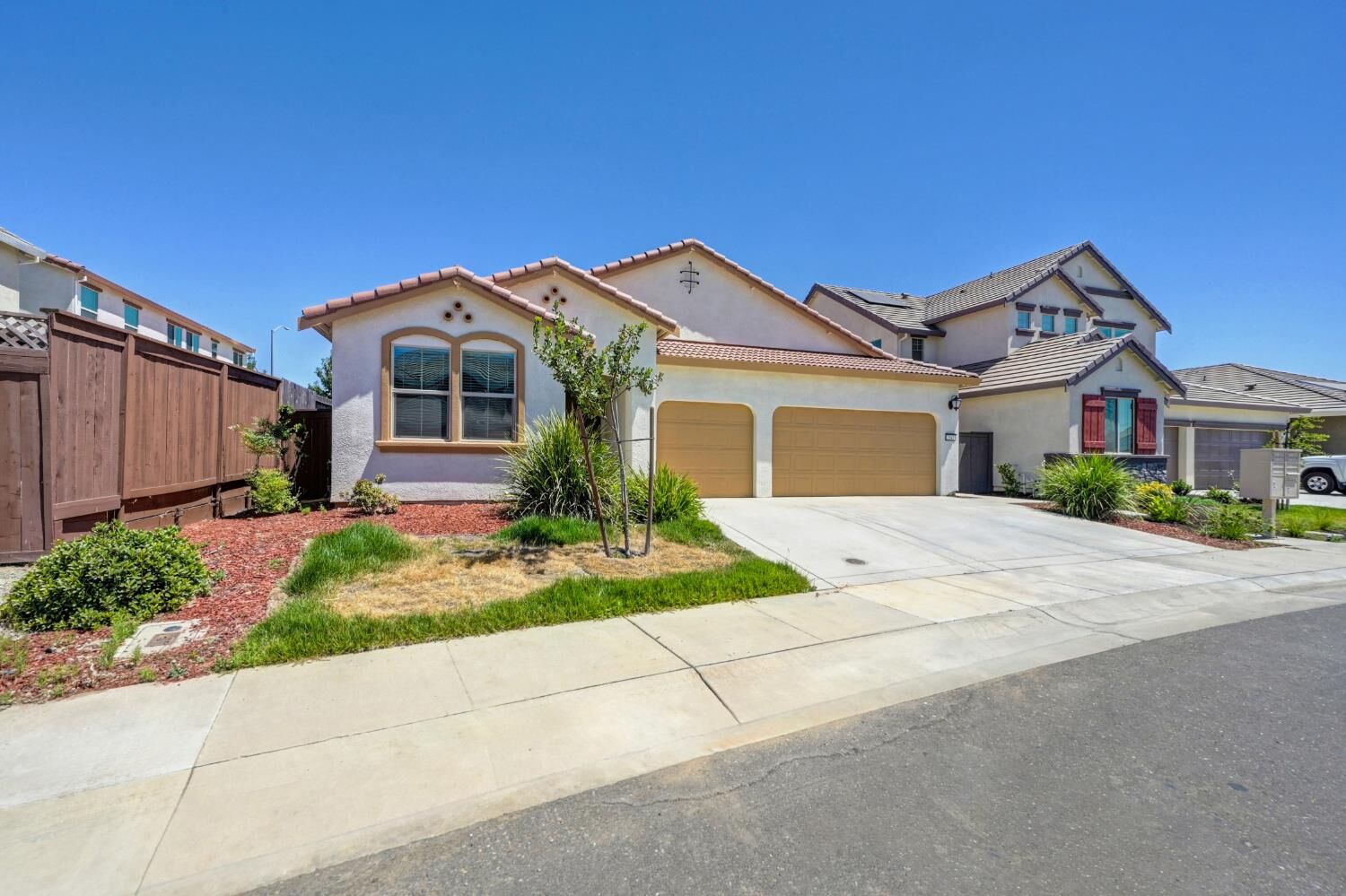 Property Photo:  7547 Fusion Way  CA 95829 