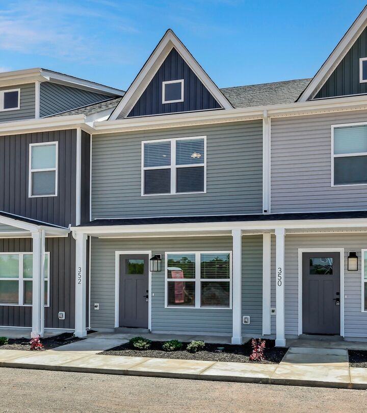 Property Photo: 354 Front Ridge Cir TN 37040