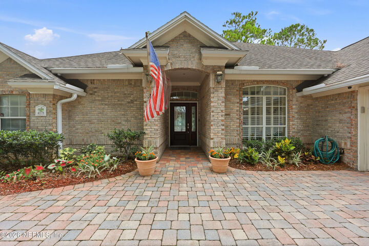 Property Photo: 4078 Glenhurst Drive N FL 32224