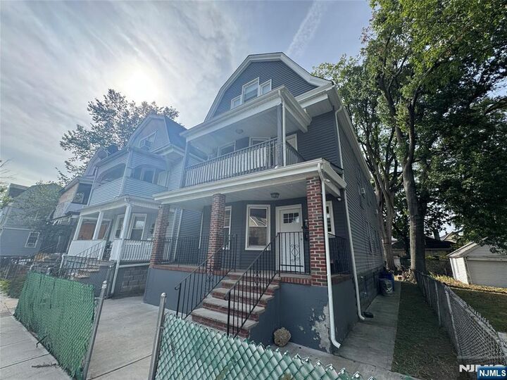Property Photo:  285 Amherst Street  NJ 07018 