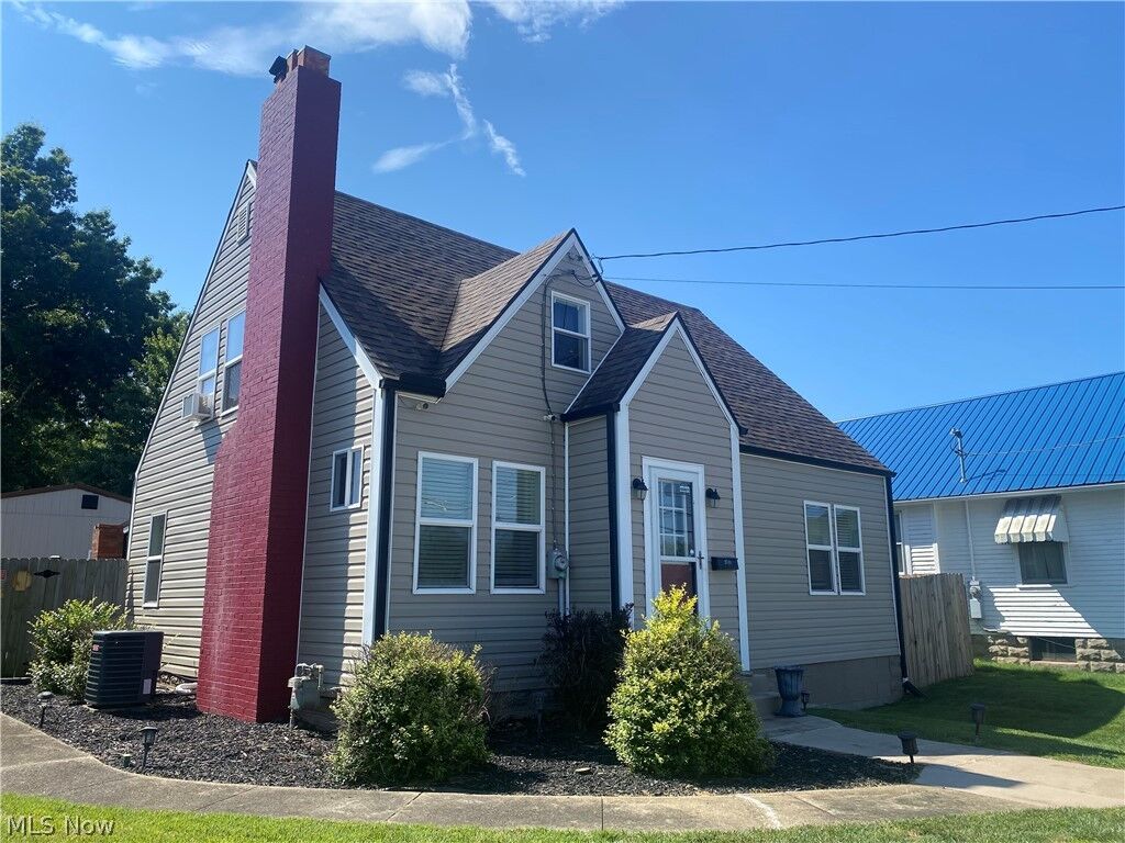 Property Photo:  2710 Emerson Avenue  WV 26104 