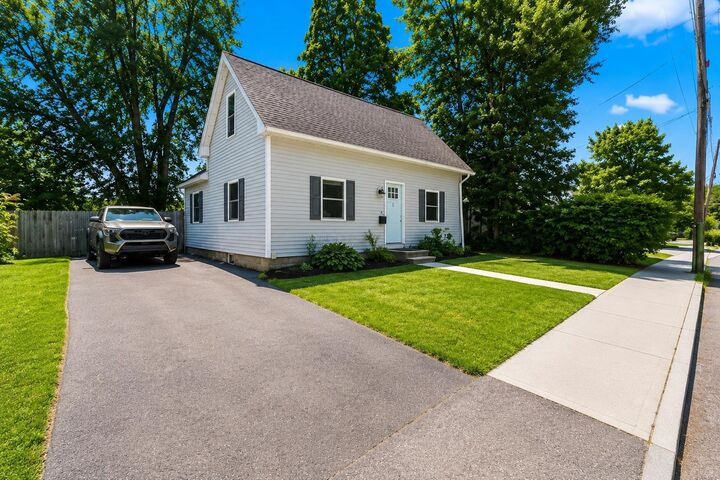 Property Photo:  5 Burke Street  NH 03060 