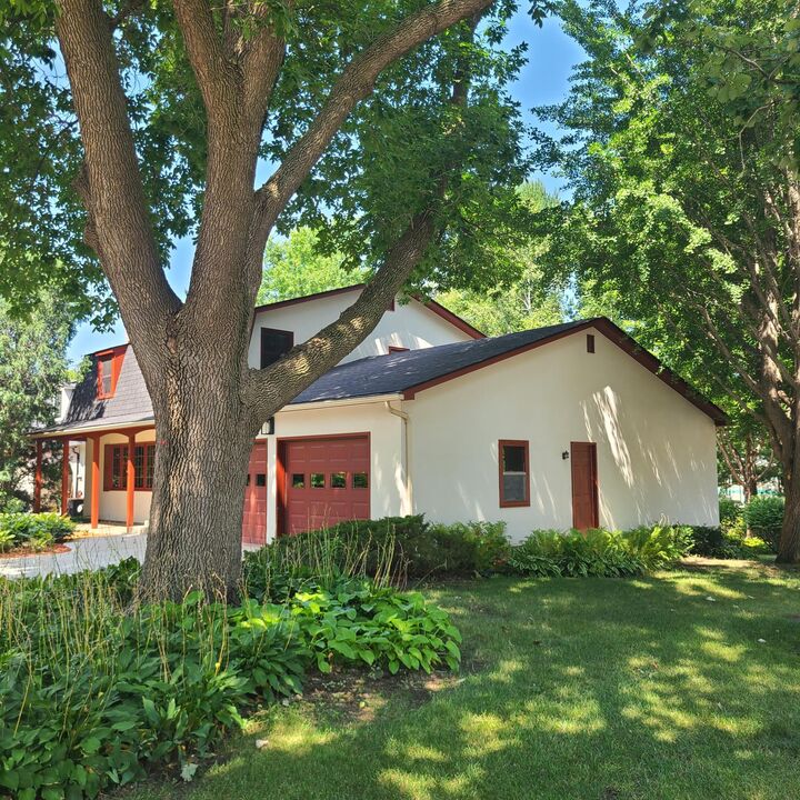 Property Photo: 720 Highland Avenue MN 55057