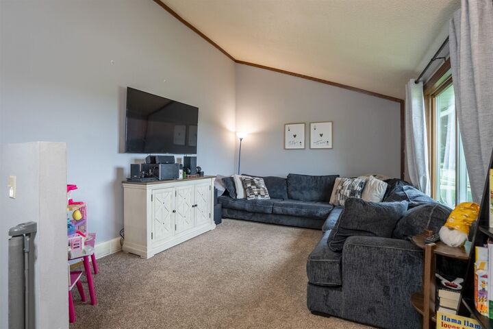 Property Photo:  1160 Plymouth St SE  IA 51031 