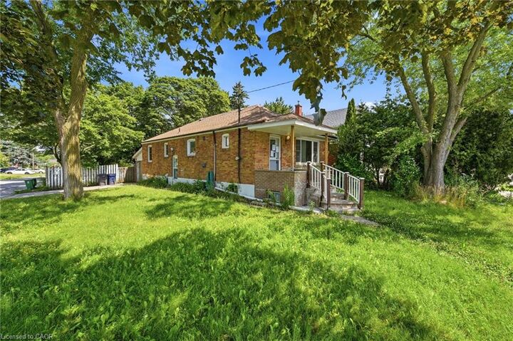 Property Photo: 106 Flora Drive ON M1P 1A8