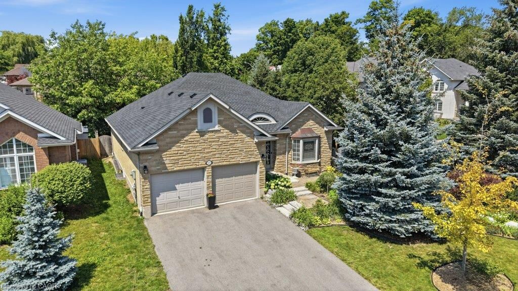 Property Photo:  515 Birchleaf Walk  ON N2T 2W5 
