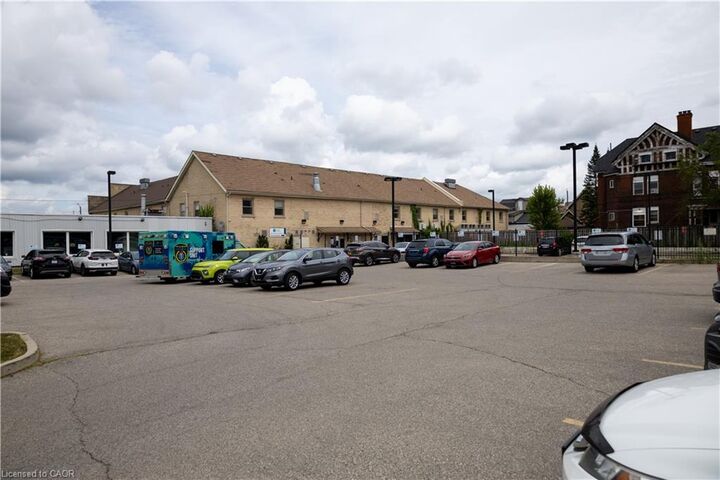 Property Photo:  40 East Avenue  ON N3S 3L3 