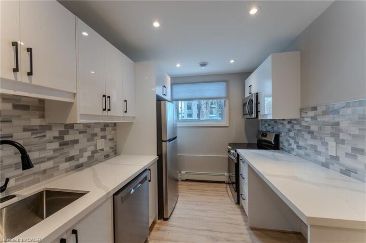 Property Photo:  410 Hazel Street 101  ON N2L 3P8 