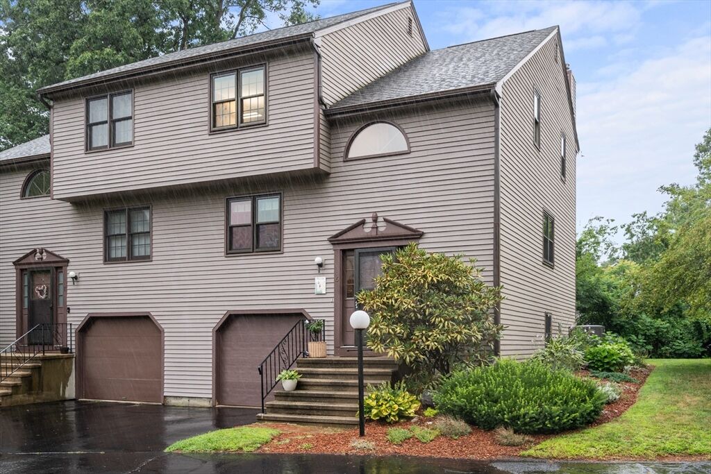 Property Photo:  6 Deerfield Court 6  MA 01519 