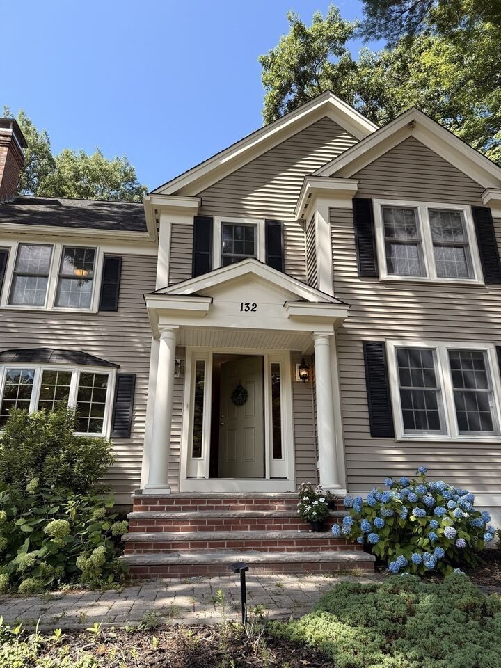 Property Photo:  132 Central St  MA 01864 