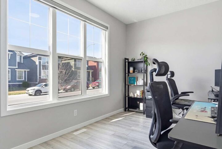 Property Photo:  44 Amblefield Avenue NW  AB T3P 2C1 