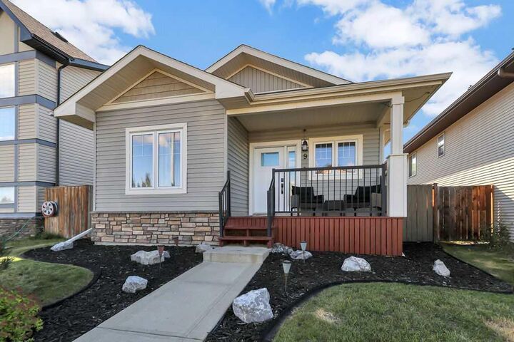 Property Photo:  9 Valley Crescent  AB T4M 0K1 