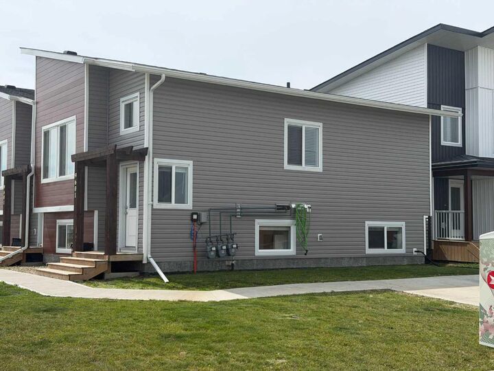 Property Photo:  9601 114 Avenue A  AB T8X 0W7 