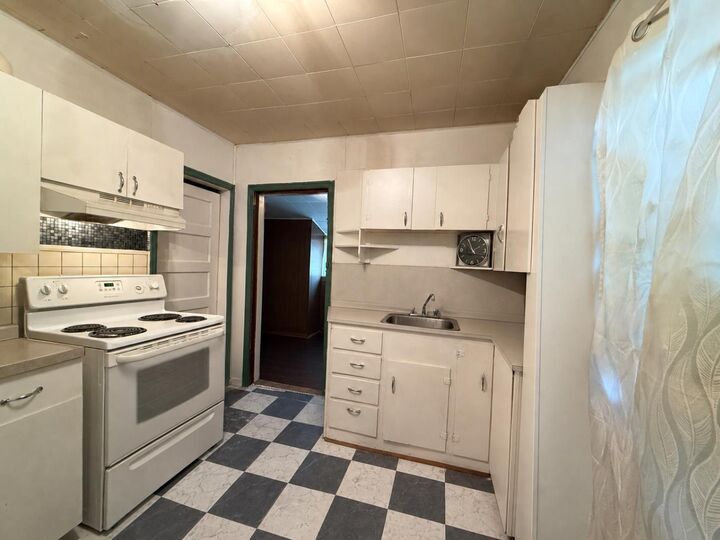 Property Photo:  5009 52nd Avenue  AB T0G 1E0 