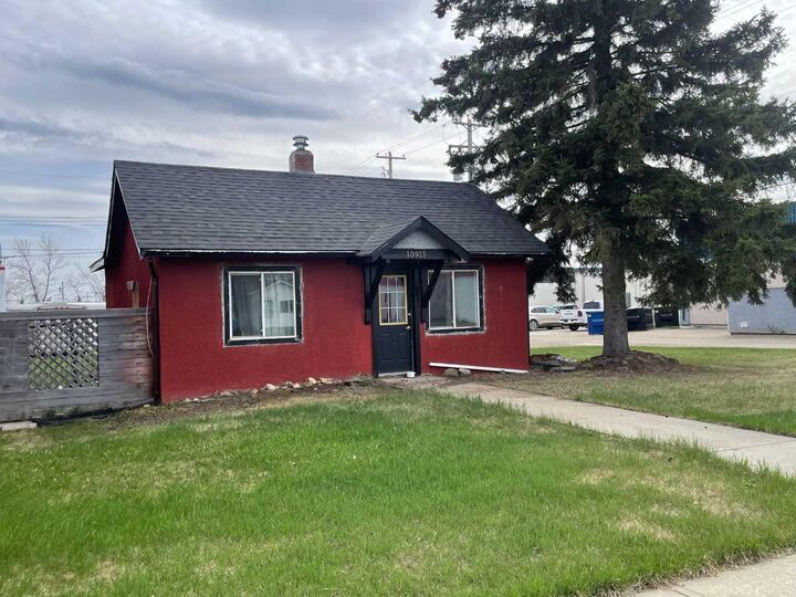 10915 104 Ave Avenue — photo 1