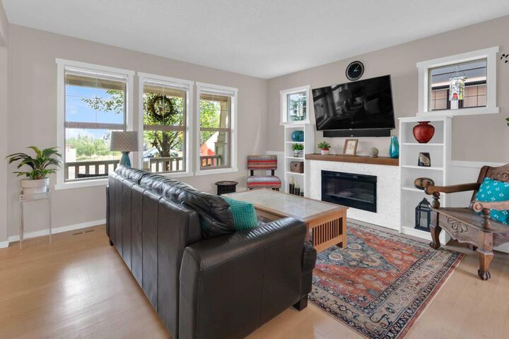 Property Photo:  87 Marine Drive SE  AB T3M 1V9 