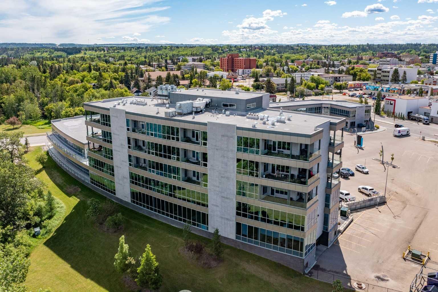 Property Photo: 5002 55th Street 501 AB T4N 7A4