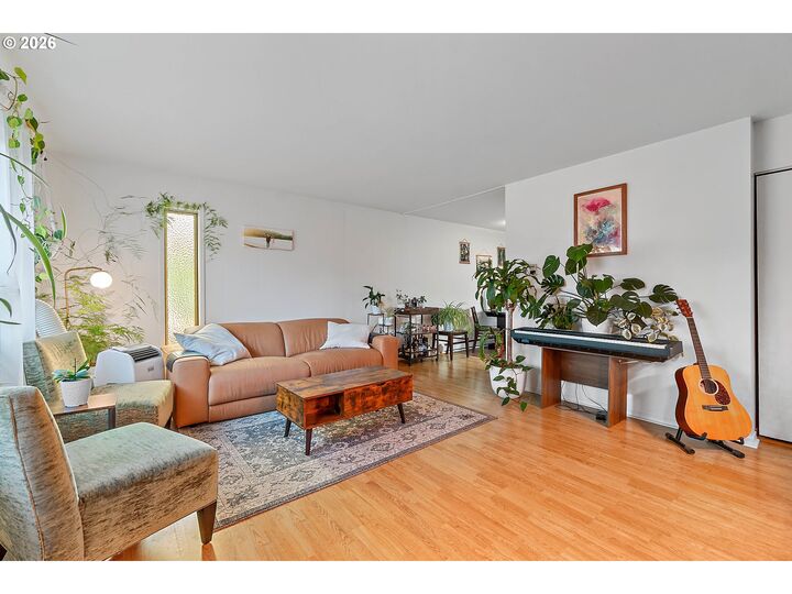 Property Photo:  816 SE Nehalem St  OR 97202 
