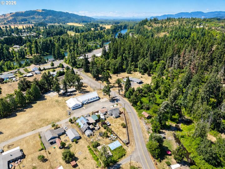 Property Photo:  36900 Hills Creek Rd  OR 97478 
