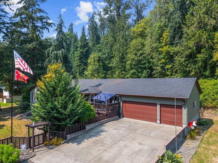 Property Photo: 316 Laverne Dr WA 98625