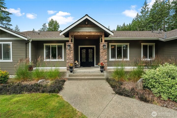 Property Photo: 15622 Glenwood Road SW WA 98367