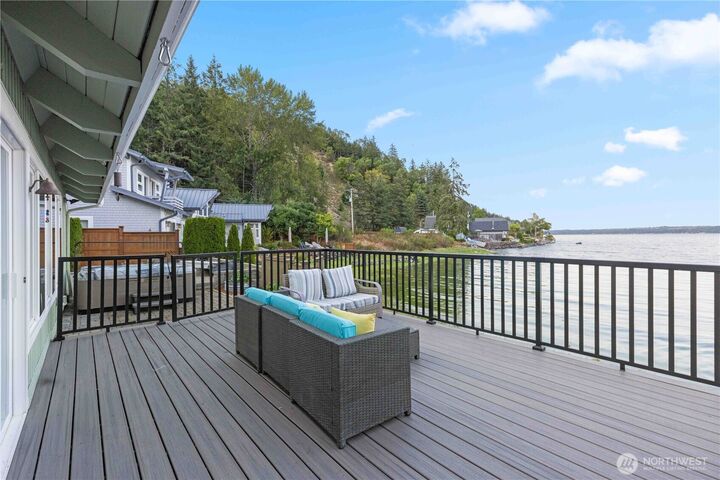 Property Photo:  21 NE Belaire Drive  WA 98528 