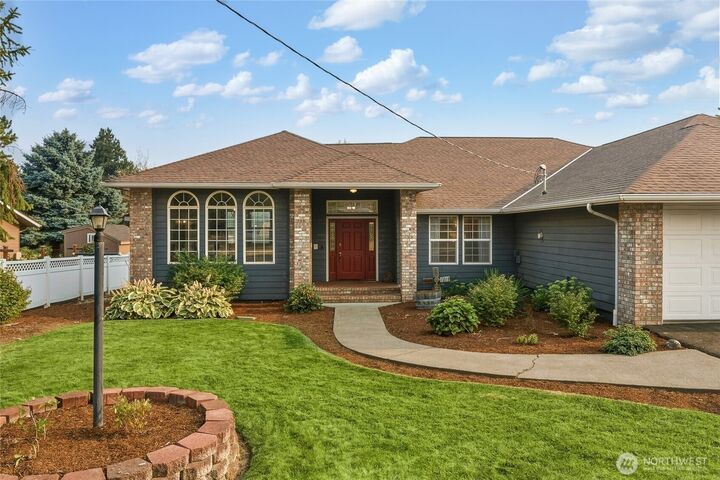 Property Photo: 1318 Bryant Avenue WA 99362