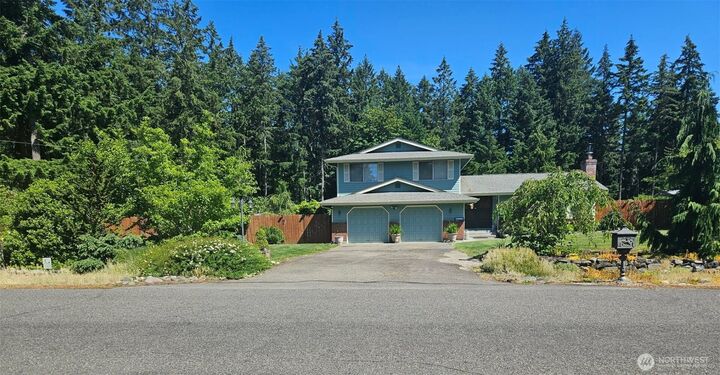 Property Photo: 6819 E 254th Street WA 98338